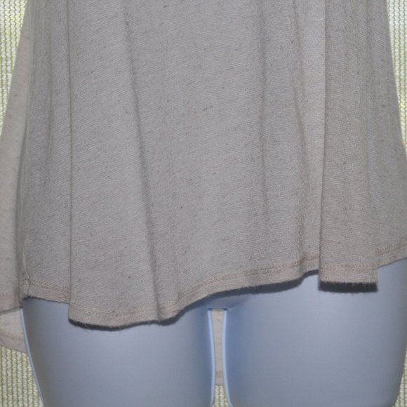 Franchesca's "aloha" shirt - Picture 2 of 7